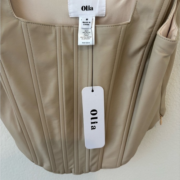 Vici NWT faux leather crop top sleeveless - Picture 10 of 10